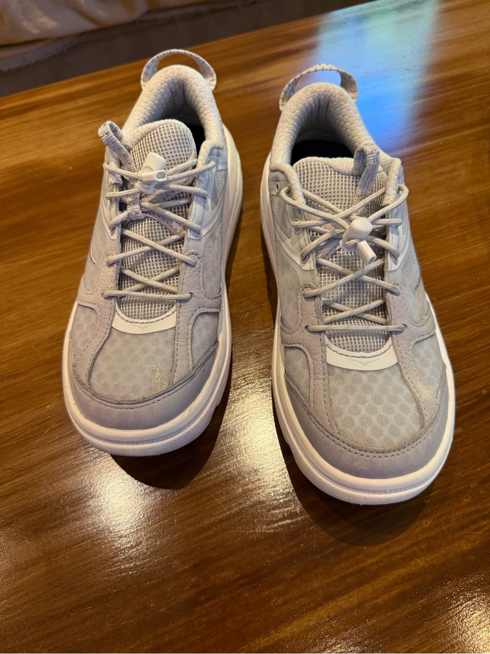 Hoka One One Womens 7 (mens 5) Sneakers - Light Lavender Gray